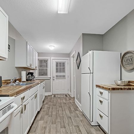 Chic 2Br Duplex Free Parking Near Hospitals Villa Des Moines Eksteriør bilde